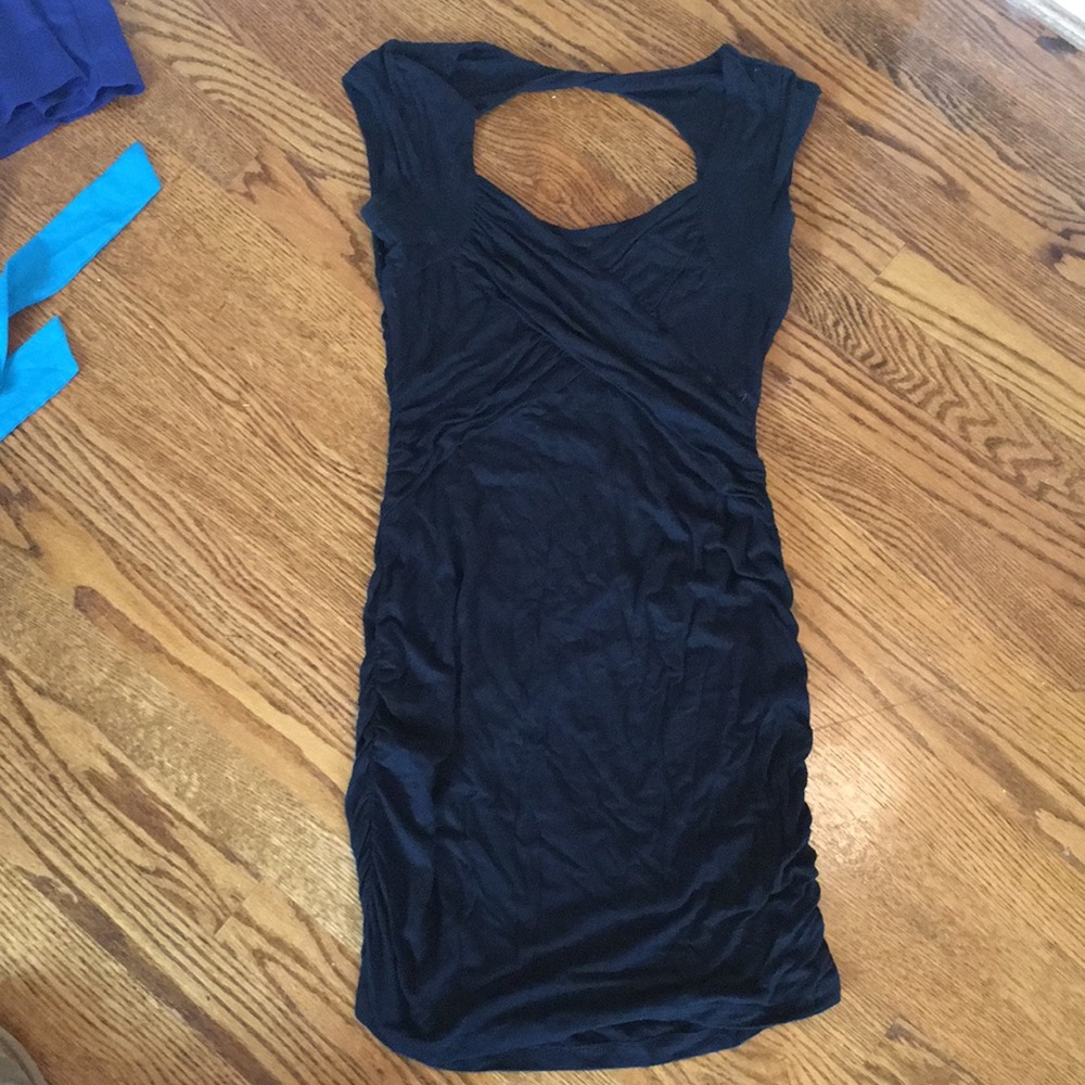 Cap sleeve black bodycon dress